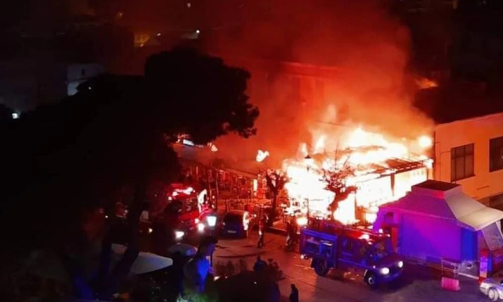 Πάτρα: Στάχτη και αποκαΐδια έγινε επιχείρηση εστίασης